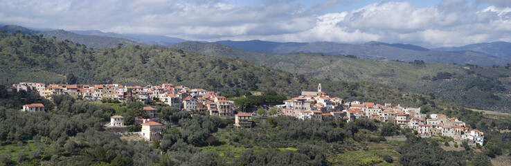 Fototapeta na wymiar Lingueglietta. Ancient village in Liguria region of Italy