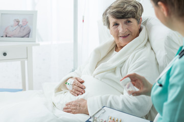 Obraz premium Patient and her caregiver