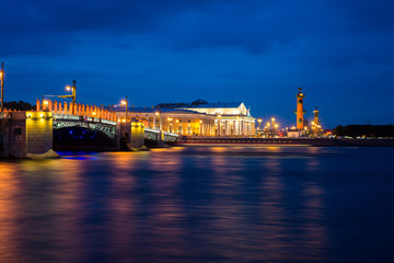 Fototapeta na wymiar Palace bridge in Saint Petersburg, Russia at night