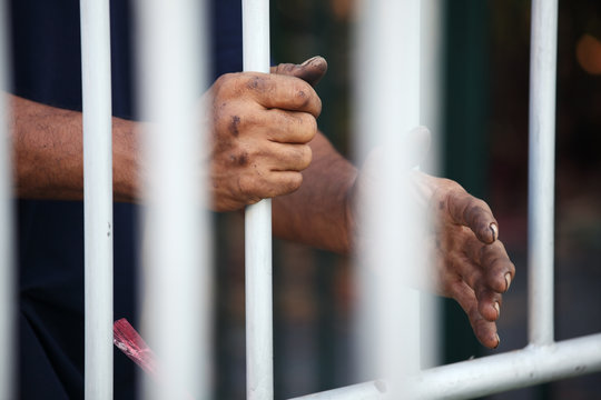 hand in jail