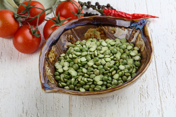 Dry green peas