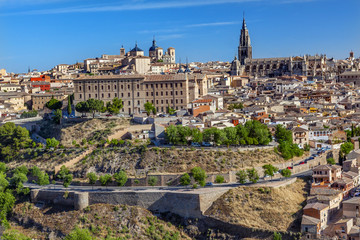 Fototapeta na wymiar Cathedral Chhurches Medieval City Toledo Spain