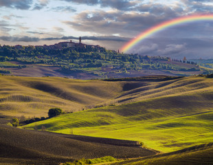 Obraz premium wonderful autumn landscape of Tuscan fields 