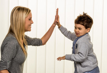 Fototapeta premium Mutter und Sohn