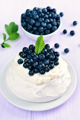 Meringue cake with blueberry