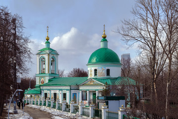 Fototapeta na wymiar Holy Trinity Church in Vorobievo,Moscow,Russia