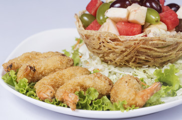 Deep fried Shrimp with the fruit salad