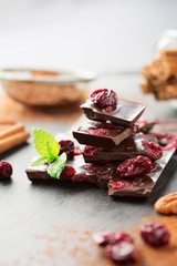 Dark chocolate bar