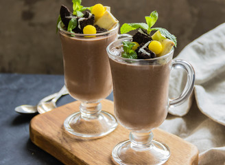 Сhocolate pudding with biscuits,mint