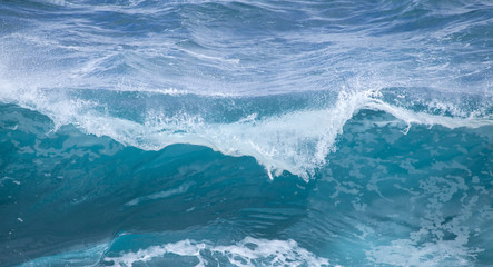 breaking ocean waves