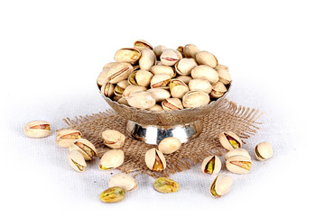 pistachio in bowl, pistachio on jute