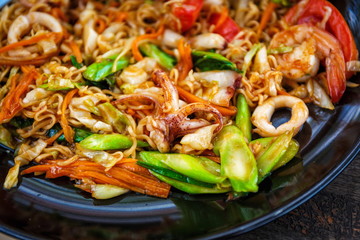 Pad thai with shrimps