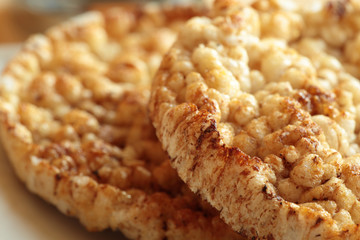 Rice cakes with honey