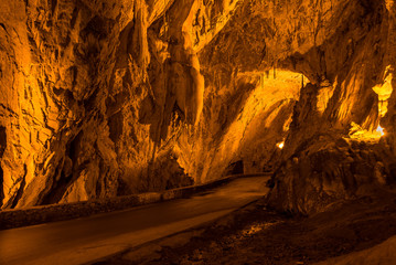 The Cuevona going through, the only access to the village of Cue