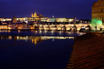 Most Karola i zamek w Pradze - obrazy, fototapety, plakaty