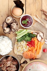 Making Bibimbap korean food delicious.