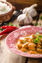 Chicken curry with herbs