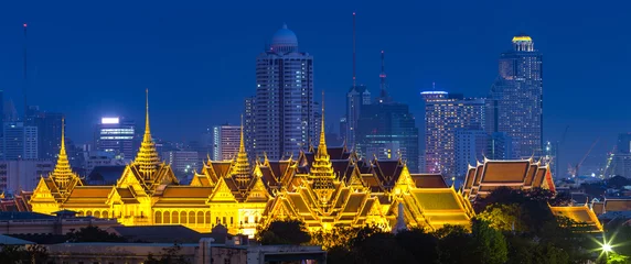 Tuinposter Royal grand palace in Bangkok, Asia Thailand © kunchainub