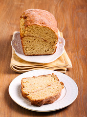Cinnamon bread, sliced on plate