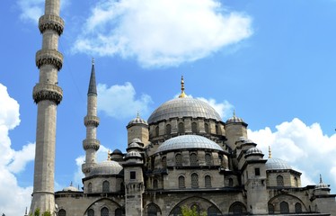 Fototapeta na wymiar New mosque (Yeni cami)