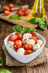 Tomato Mozzarella Salad with Basil