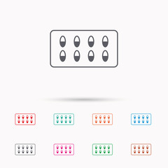Medical capsules icon. Medicine drugs sign.