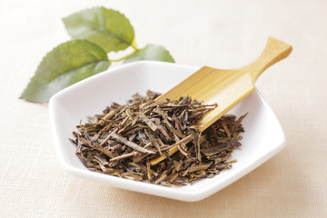 ほうじ茶の茶葉　Japanese roasted green tea © Nishihama