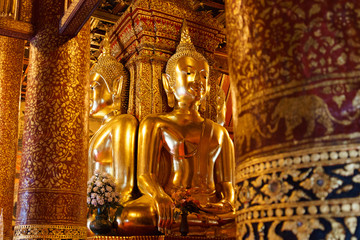 Fototapeta premium Golden Buddha