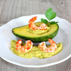 Gamberoni in salsa guacamole