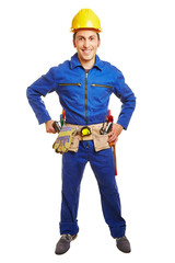Arbeiter im Overall mit Helm