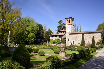 Fototapeta na wymiar Il Giardino del Castello