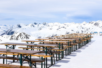 Bierbänke in Ischgl