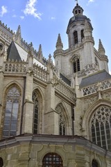 Fototapeta na wymiar L'art gothique de la basilique St-Martin de Hal en Brabant flamand