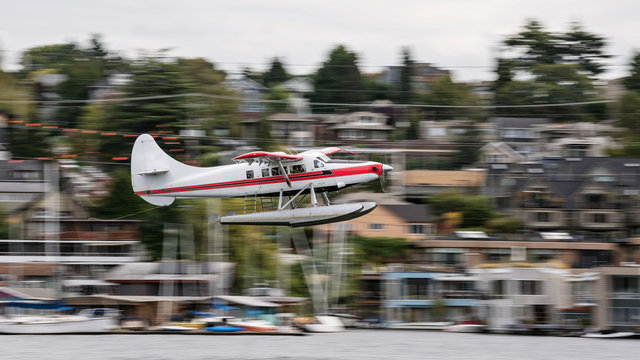 Seaplane Flyby –  Seattle