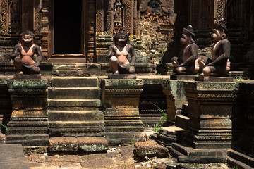 Fototapeta premium Monkey Statues in Banteay Srei - Siem Reap, Cambodia