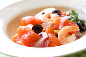 スモークサーモンのマリネ