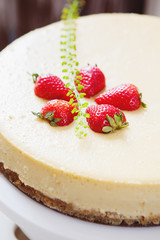 Caramel cheesecake with strawberry