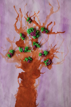 Kinderzeichnung Baum / Collage beklebt
