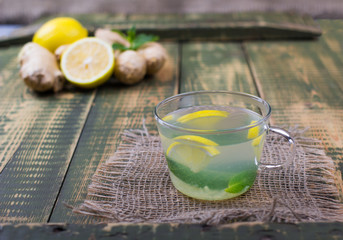 Drink about ginger and lemon juice