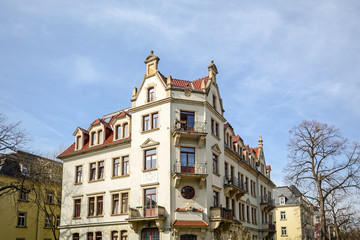 Fototapeta na wymiar Fassade eines Gründerzeit Wohnhauses 