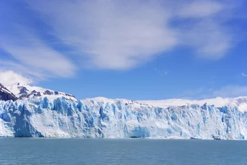 Papier Peint photo Lavable Glaciers The Perito Moreno Glacier is a glacier located in the Los Glaciares National Park in the Santa Cruz province, Argentina. It is one of the most important tourist attractions in the Argentine Patagonia 
