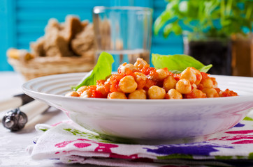Chickpeas cooked with  sauce