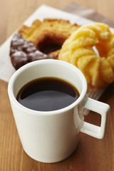コーヒーとドーナッツ