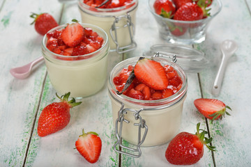 Panna cotta with strawberries