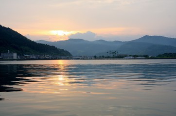 港の夕日　　日南市南郷