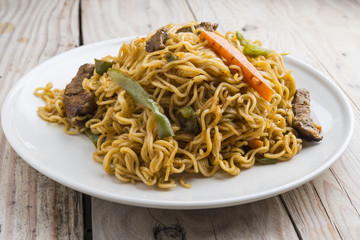 Noodles and vegetables