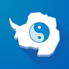 Obraz premium Long shadow map of Antarctica continent with a ying yang