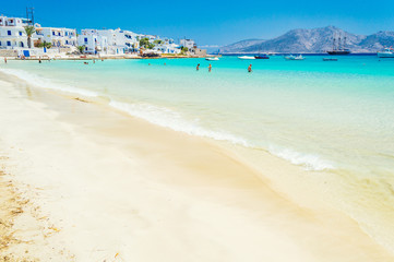 Fototapeta na wymiar Beach paradise and turquoise waters at Koufonisia, Little Cyclades, off the coast of Naxos, Greece