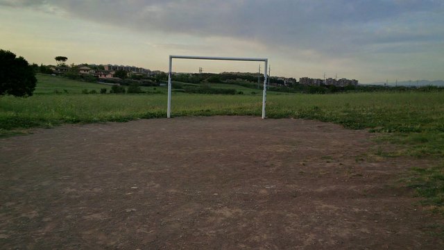 campo di calcio di periferia