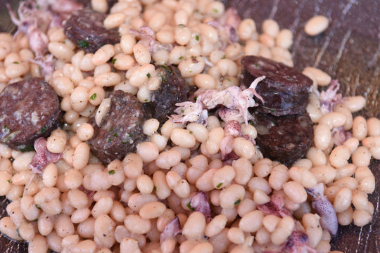 Chipiron and beans with sausage, Catalan cuisine